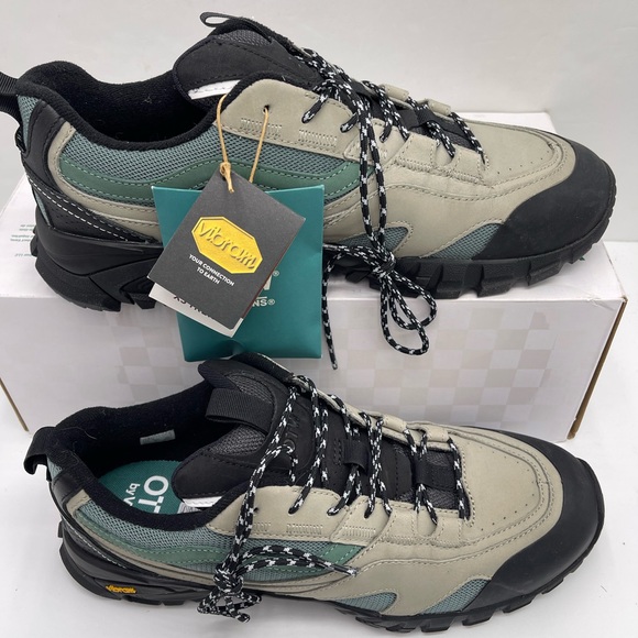 Vibram Men's Athletic Speed Vibram
Otw Suede London Fog
VN000CSCZUJ Sneakers - Picture 2 of 16